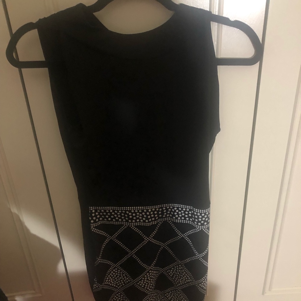 Sleeveless dress